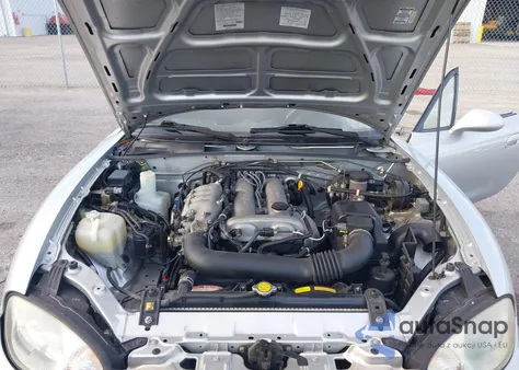 1999 Mazda Mx-5 Miata Leather Pkg/Popular Equipment Pkg/Sports Pkg/Touring Pkg z USA, uszkodzony, nr VIN JM1NB3534X0124237